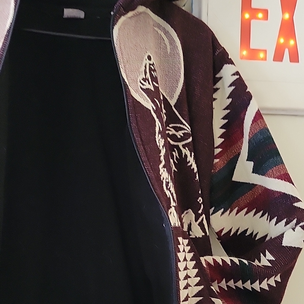 Tribal Wolf Pattern Hooded Jacket - image 5